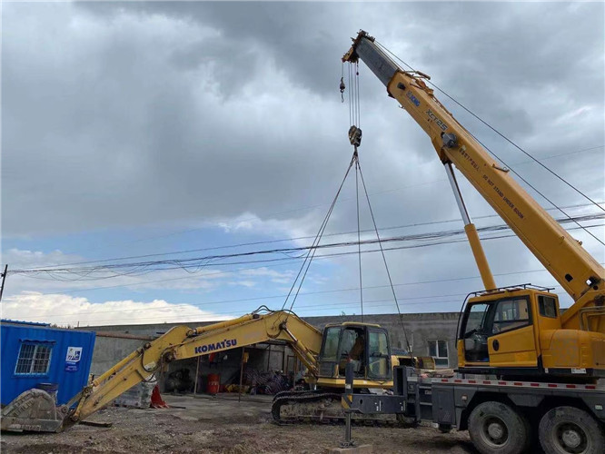 辰溪县25吨吊车的工作半径是多少？